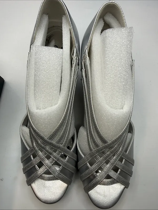 Easy Street Women's Oceana Peep Toe Pumps Size 8M - Image 6