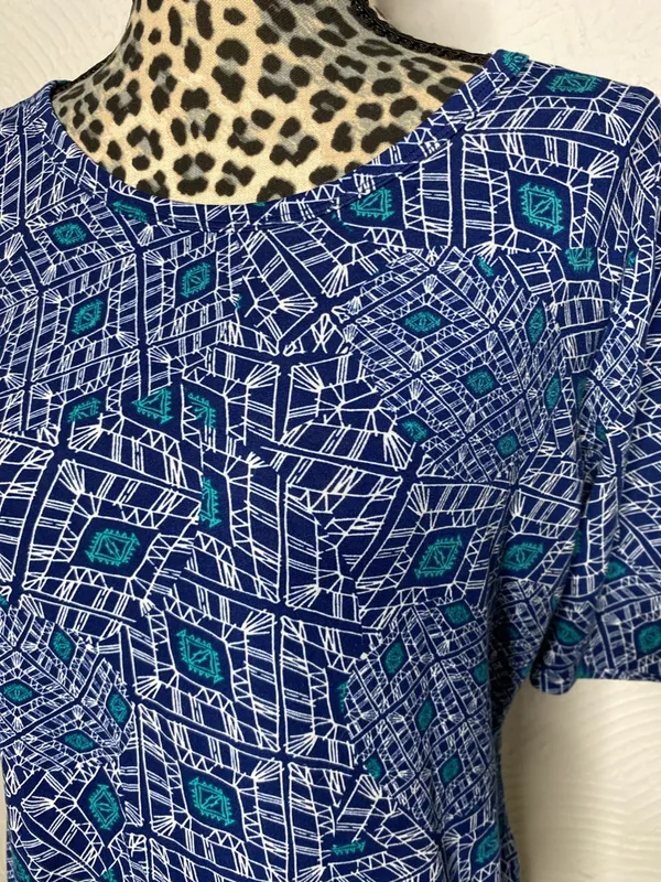 LuLaRoe Blue and Teal Geometric Short Sleeve Top - Image 2