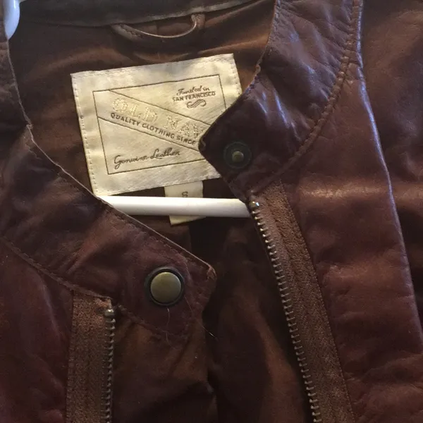 FINAL MARKDOWN Ladies old navy leather jacket small - Image 4