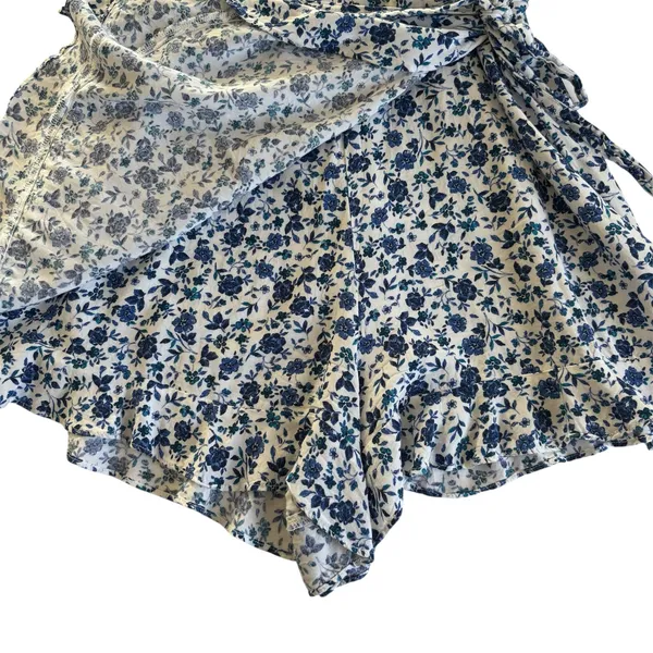 Altar’d State Blue and White Floral Print Faux Wrap Romper Women’s Medium - Image 6
