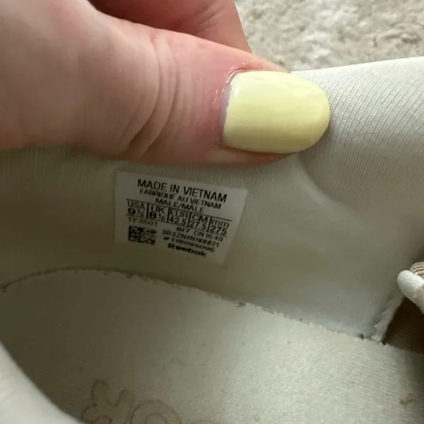 Reebok Classic Nylon Sneaker Size 9.5 in Beige/White - Image 7