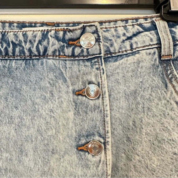Zara Denim Skort Sz XS Cutoff Jean Shorts Acid Wash - Image 2