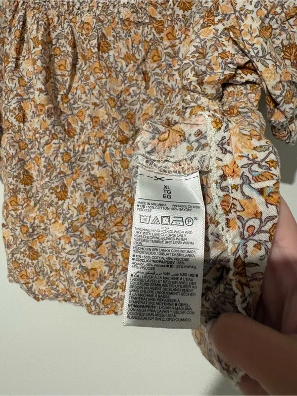 Old Navy Amber Floral Off-Shoulder puff Peplum Top Smocked Back and Lace Trim XL - Image 6