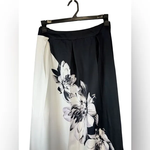 Shein beautiful plus size long‎ skirt with floral designs size 2xl - Image 5