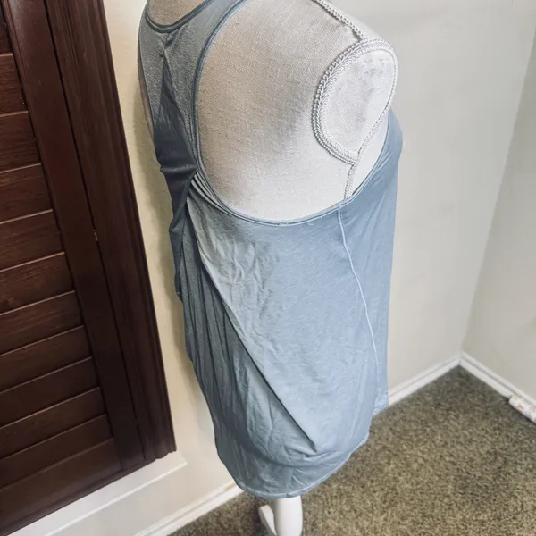 Lululemon Essentials Racer Back Crossover Tank Top lightweight pastel green M - Image 2