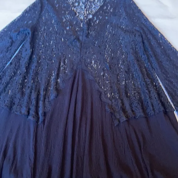 JODIFL Long Bell Sleeve Black Lace Tunic - Image 6