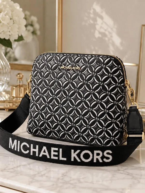 Michael Kors Cindy Saffiano Leather Crossbody Bag Logo Strap NWT - Image 3