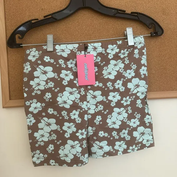 Edikted Honolulu Shorts - Image 9