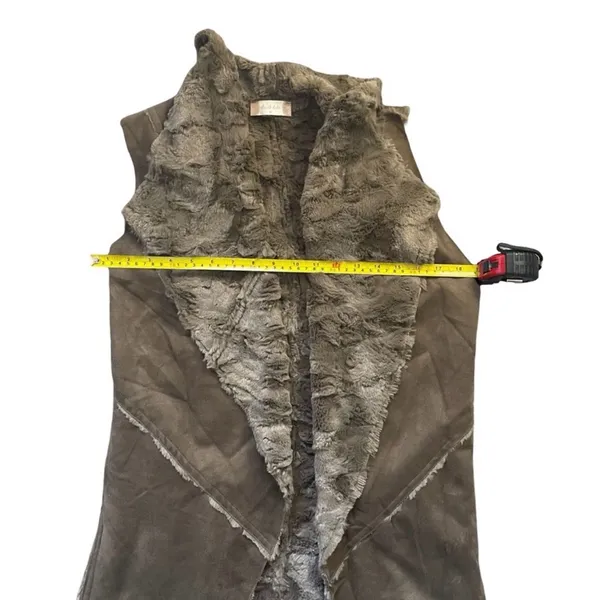Altar'd State Boho Faux Fur Shearling Vest Brown Cozy Western Layering Jacket Size M - Image 5