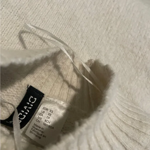 H&M Blue and Cream Turtleneck Sweater - Image 2