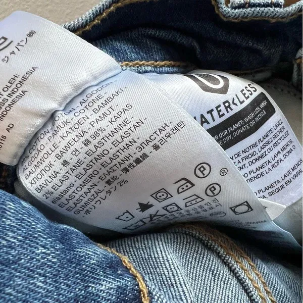 Levi's Premium Denim Mom Jean Denim Jeans 25 - Image 9