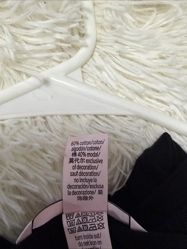 Victoria's Secret Black Tee with Pink Glitter VS Logo - Image 4