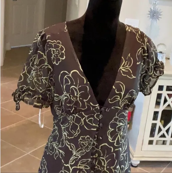 Charlie holiday brown with green floral maxi dress - Image 3