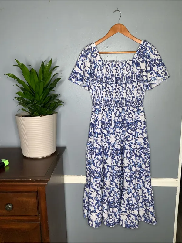Blue & White Smocked Square Neck Floral Midi Dress Medium - Image 2