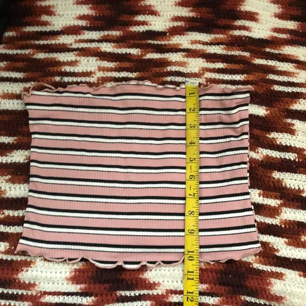 Y2K pink striped tube crop top shirt blouse Sz M Measurement in pics Necklace not included - Image 5