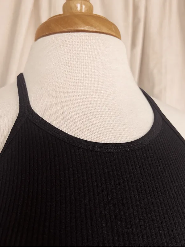 Black Ribbed Halter Crop Top - Image 2