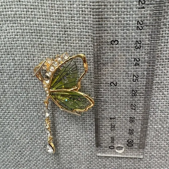 Elegant Green Butterfly Brooch Gold Tone with Crystal Details Nature‎ Inspired - Image 4