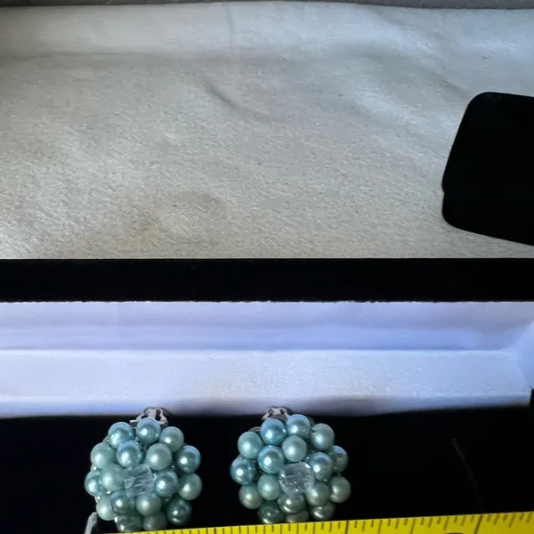 vintage 1950s-1960s cluster clip-on earrings, featuring blue faux pearl - Image 5