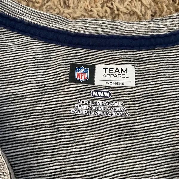 NFL Los Angeles Rams Women’s size Medium - Image 5
