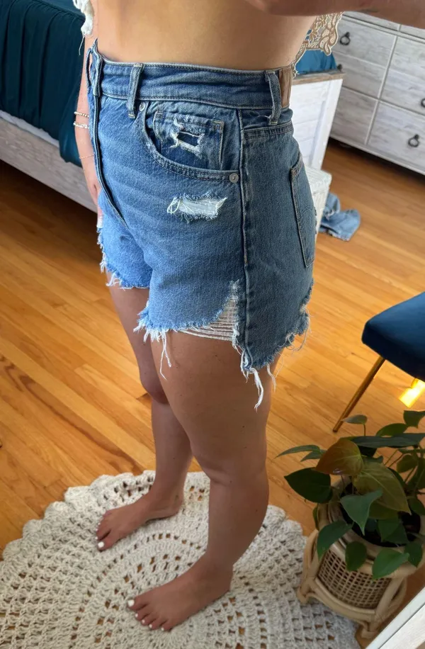 American Eagle Jean Shorts High-Rise Distressed - Image 4