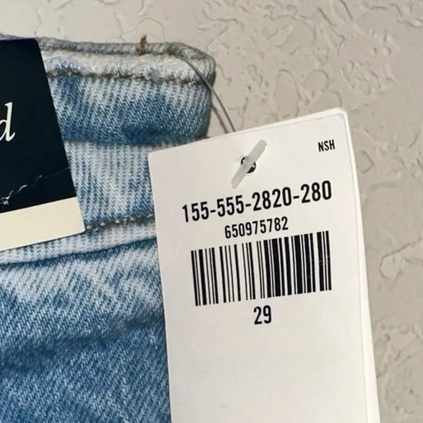 Abercrombie Curve Love 90s Relaxed Jeans 29/8R High Rise Straight Light Wash NWT - Image 4
