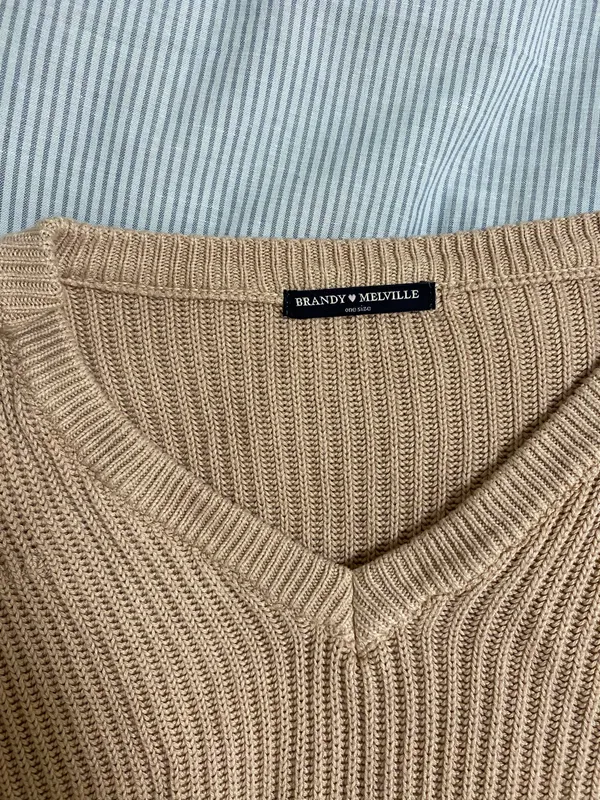 Brandy Melville Tan Knit Sweater - Image 5