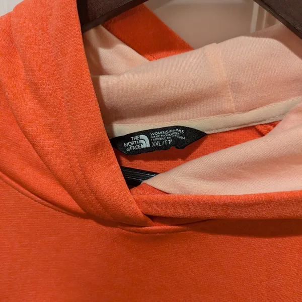North Face Hoodie Pink Salmon Women’s size XXL - Image 9