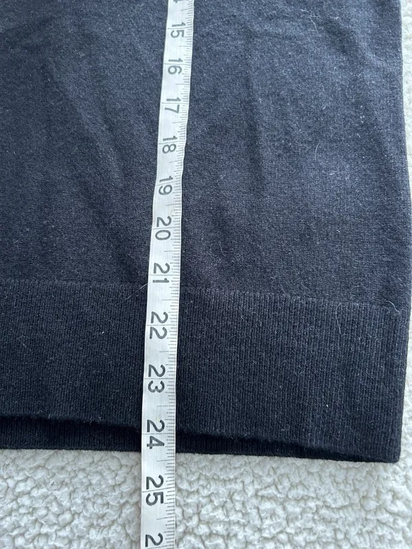 Quince Mongolian Cashmere V-Neck Sweater Black Size M - Image 12