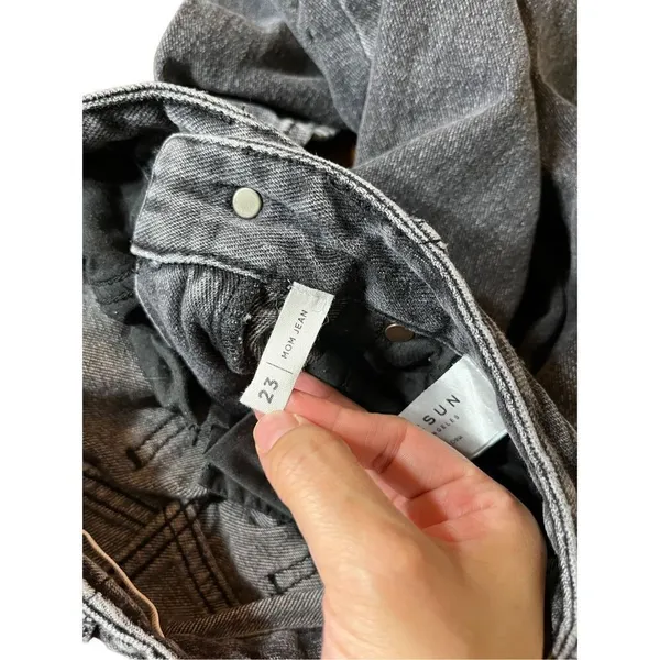 ‎Pacsun Mom Jeans Black Size 23 - Image 7