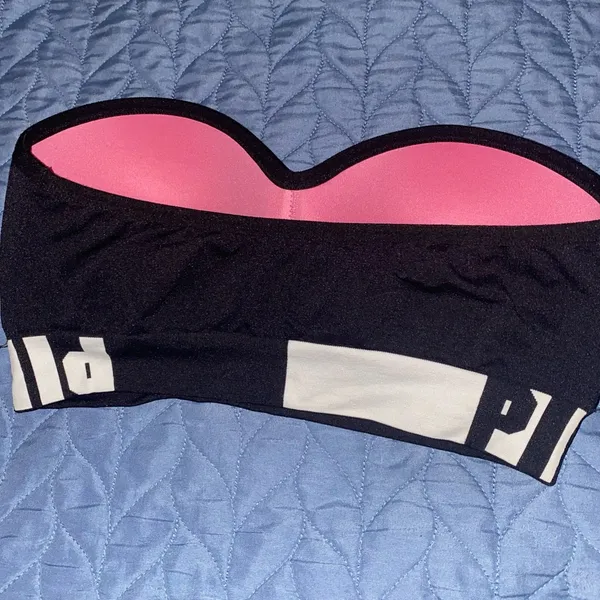 Victoria's Secret Black Strapless Bra with Logo Band - Image 3