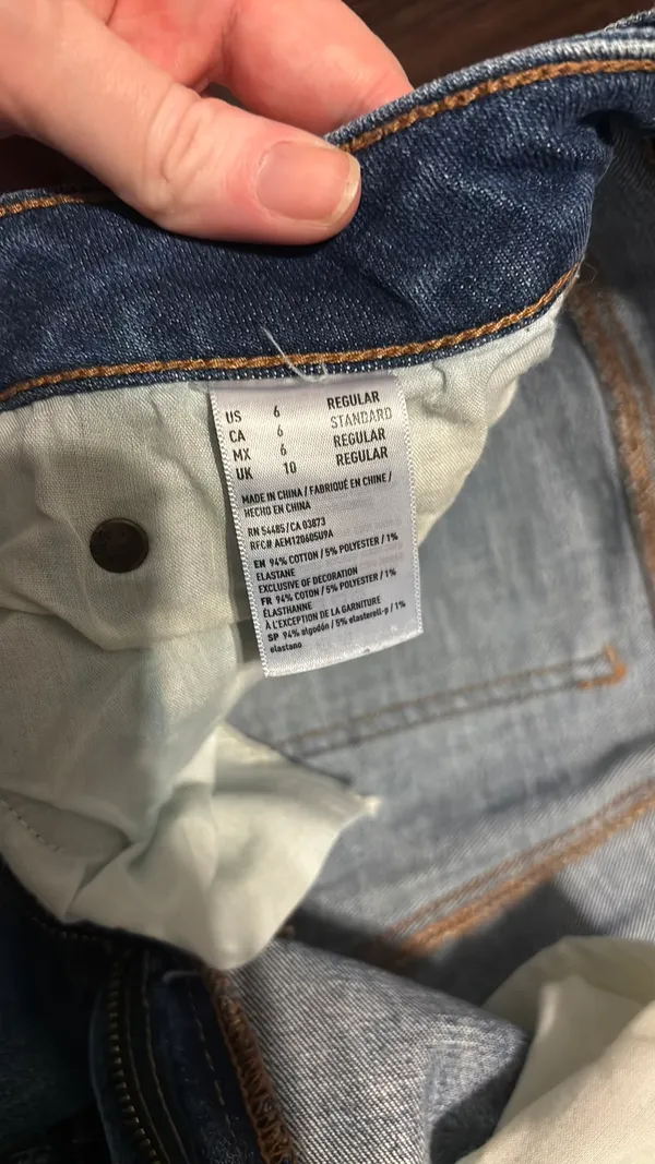 American Eagle Hi-Rise Jeans - Image 2