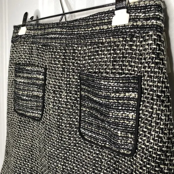 LOFT Petites Tweed Mini Skirt Double Front Patch Pockets Sparkly 8P Black White - Image 2