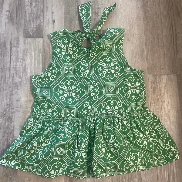 Ann Taylor sleeveless top featuring a green and white geometric print size med - Image 14
