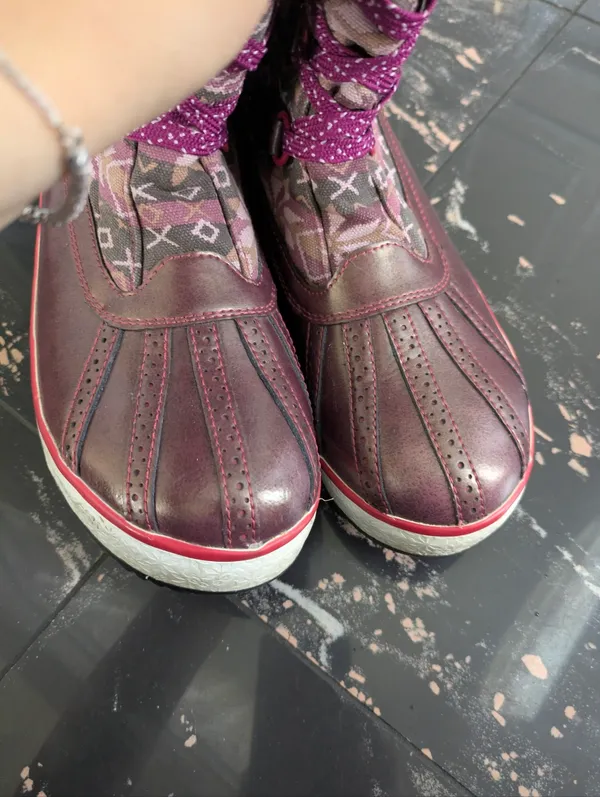 UGG Australia Baroness Fair Isle / Nordic Duck Boots In Burgundy & Sugar Plum - Image 4