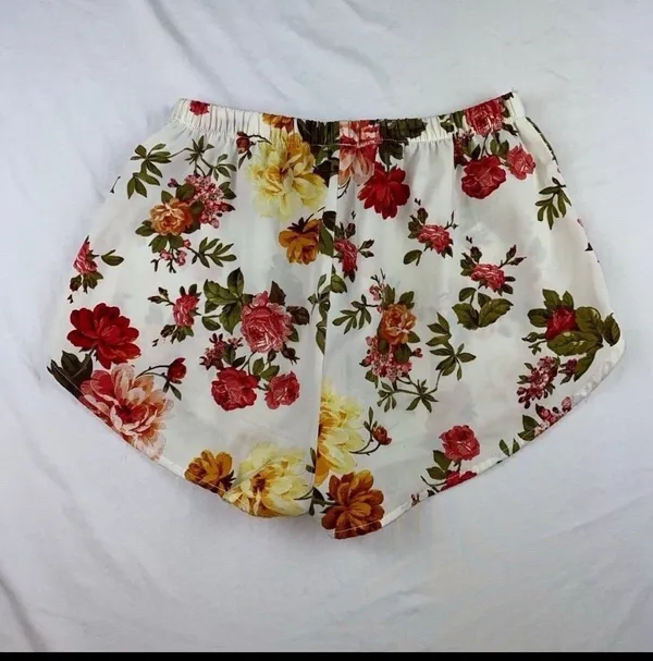 Shorts Multiple Size M - Image 5