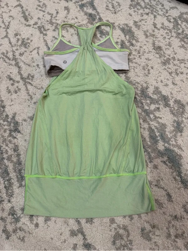 Lululemon No Limits Tank Zippy Green White Size 2 - Image 3