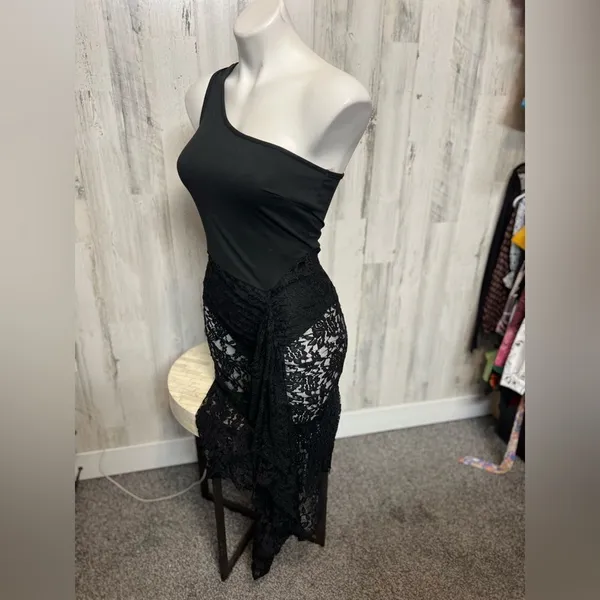 Black One-Shoulder Lace Mesh Maxi Dress • Size S • Evening / Formal / Party - Image 5