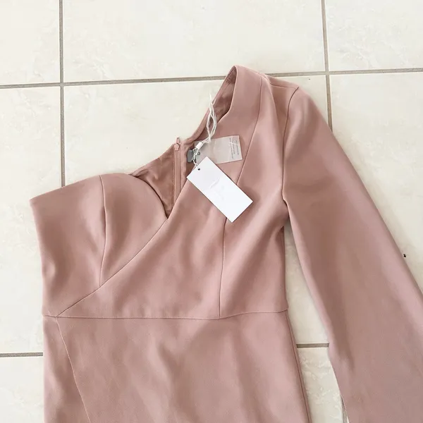 Finders Keepers NWT Soft Pink Blush Chances One Shoulder Long Split Sleeve Dress Medium - Image 5