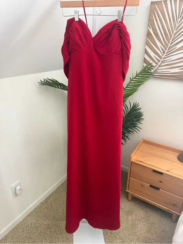 Badgley Mischka Off-The-Shoulder Gown with pleats and a draped back 6 - Image 5