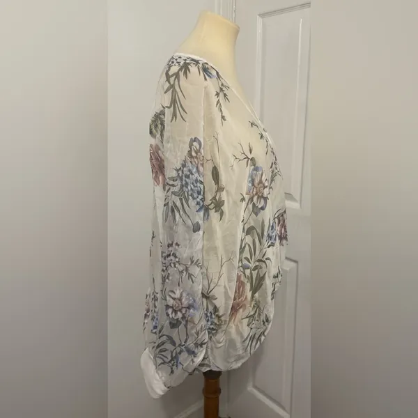Tempo Paris Silk Blend Floral Boho Blouse Ivory Sheer Button Front Twist Hem Lrg - Image 4