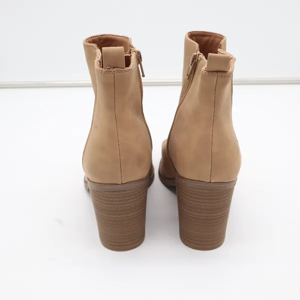 Universal Thread Tan Pointed Toe Block Heel Ankle Boots Size 8.5 - Image 7