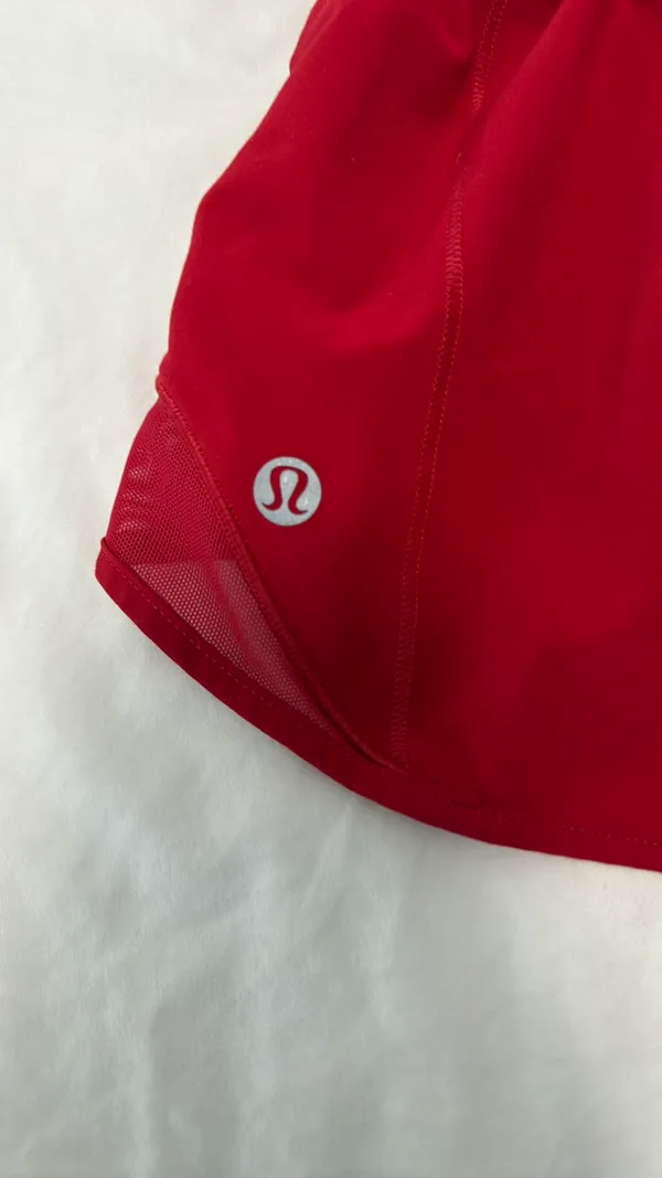 Lululemon Shorts Hotty Hot 2.5" - Image 3