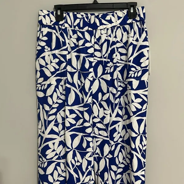 Calvin Klein women's pants Sz M blue and white - Image 2