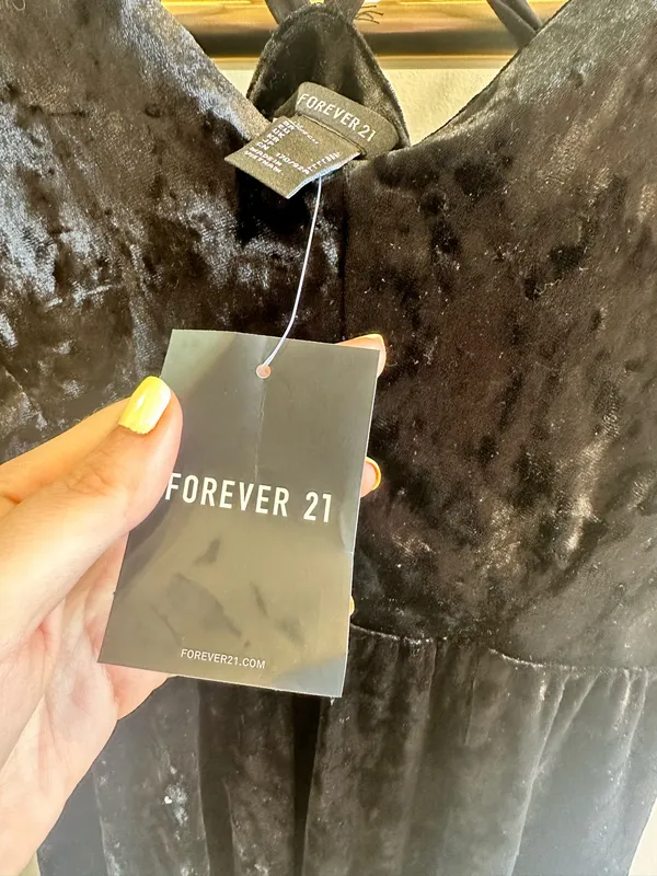 Forever 21 Black Velvet Dress - Image 3