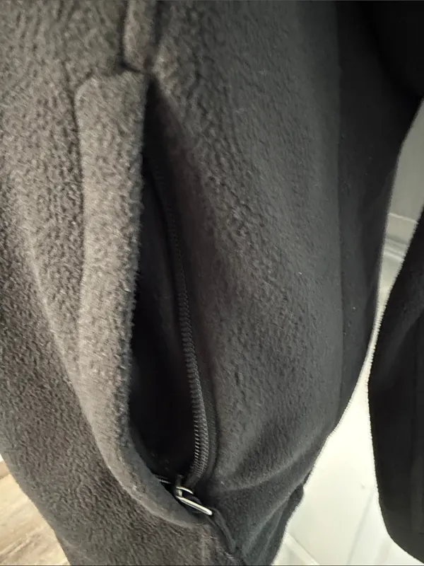 The North Face Women’s  Black Lightweight Fleece Jacket - Image 2