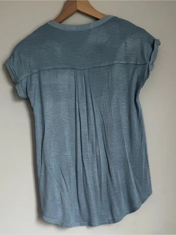 Universal Threads Blue Short Sleeve Tie Front High Low Blouse Top Size XS - Image 2