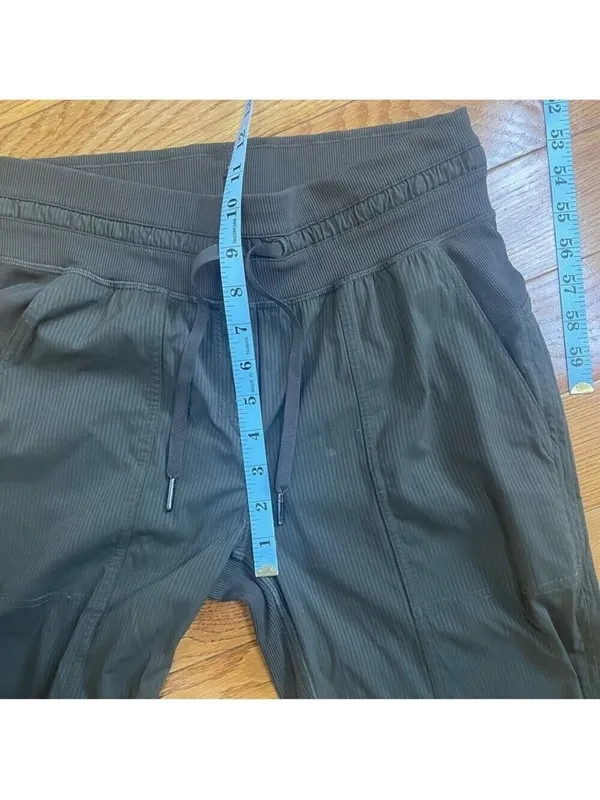 Lululemon Dance Studio Mid-Rise Khaki Green Athletic Pants Joggers Crop 25" Sz 4 - Image 9