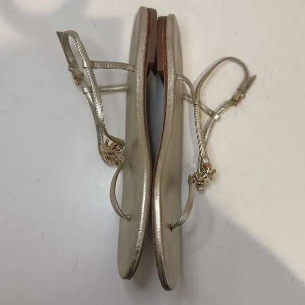 TORY BURCH Capri Strap Sandal Spark Gold Size 8 T-Strap Thong Metallic Logo - Image 11