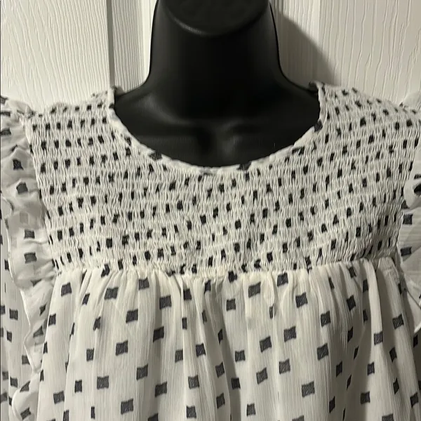 White Puff Sleeve Blouse with Peter Pan Collar - Image 10