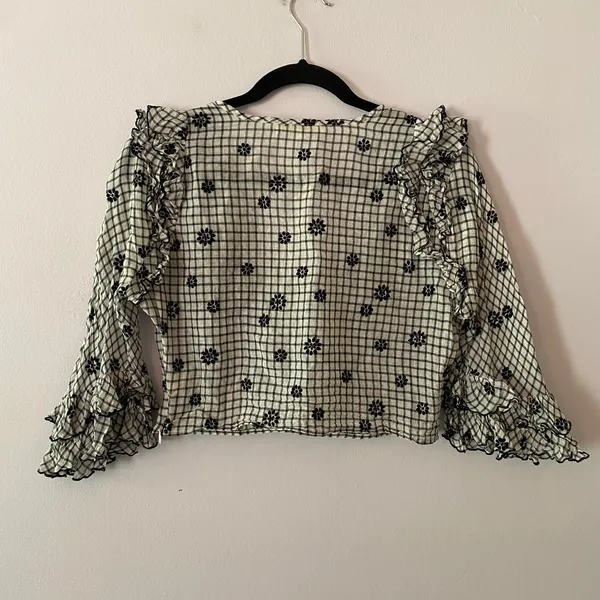 LoveShackFancy Blake Cropped Floral Ruffle Blouse Black White Women's size Large - Image 8